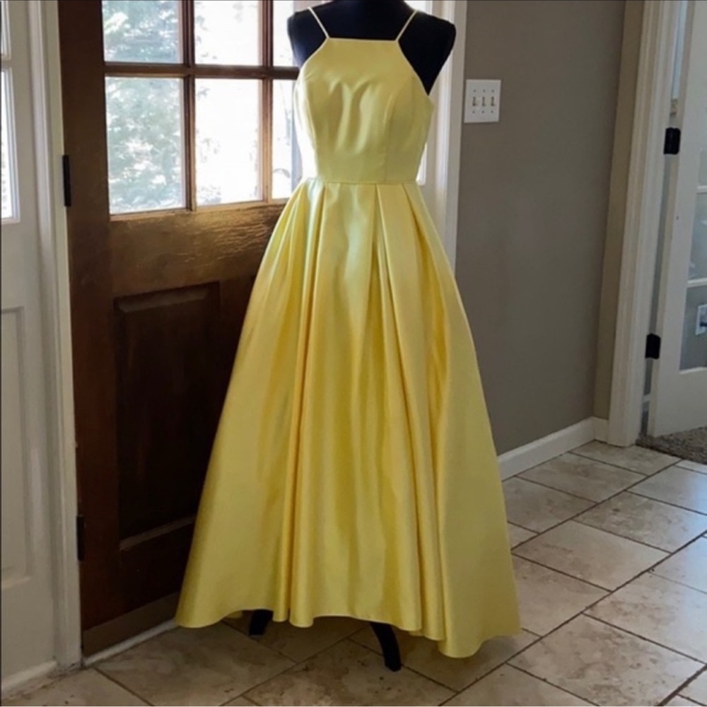 Camille La Vie Brooklyn & Bailey Prom Dress